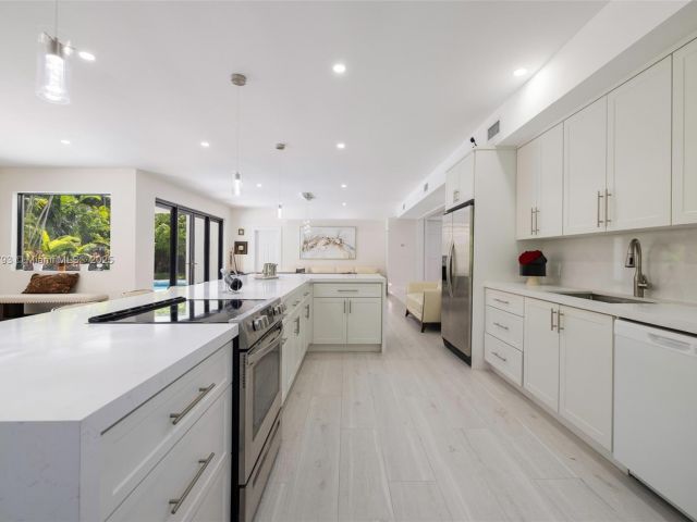 Home for sale at 6220 SW 144th St - photo 7535504