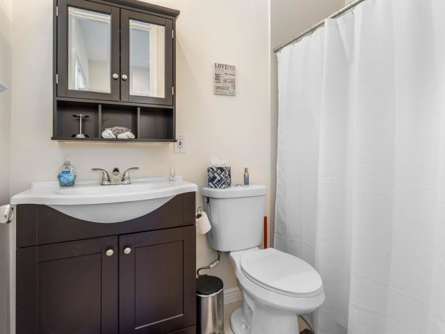 Home for rent at 1500 NE 4th Court - photo 6798386