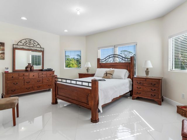 Home for rent at 1500 NE 4th Court - photo 6798389