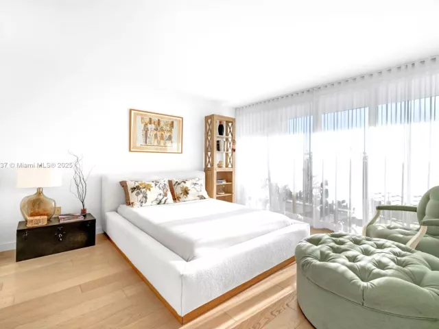 2-bedroom condo for rent in Miami Beach - 1800 Sunset Harbour Dr 803 - MondialRealty