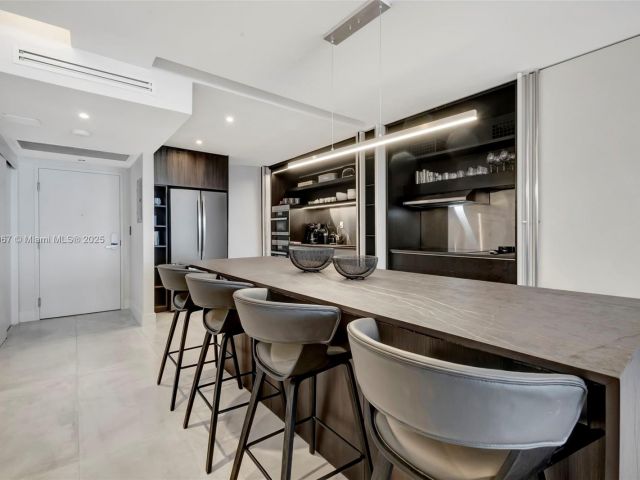 Apartment for rent  Unit #634 - photo 6801837