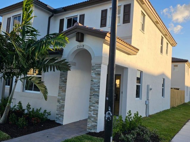 3-bedroom home for rent in Homestead - 2618 SE 27th Ct 2618 - MondialRealty