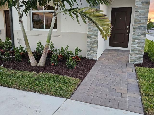 3-bedroom home for rent in Homestead - 2618 SE 27th Ct 2618 - MondialRealty