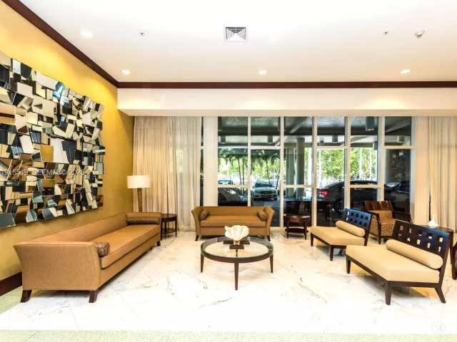1-bedroom condo for sale in Sunny Isles Beach - 16699 Collins Ave 1105 - MondialRealty