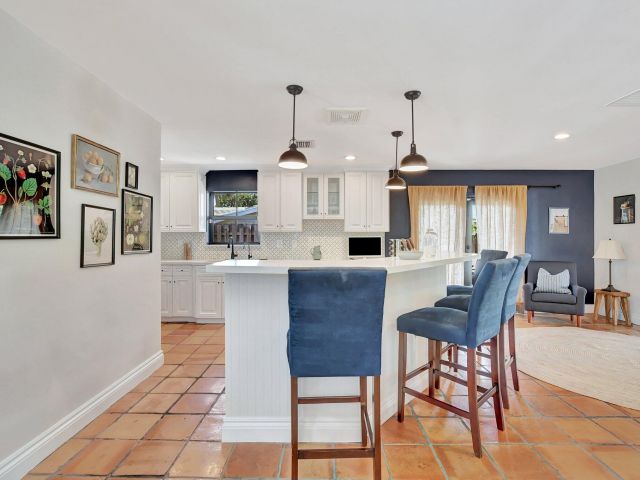 Home for rent at 801 SW 5th Street - photo 6809354