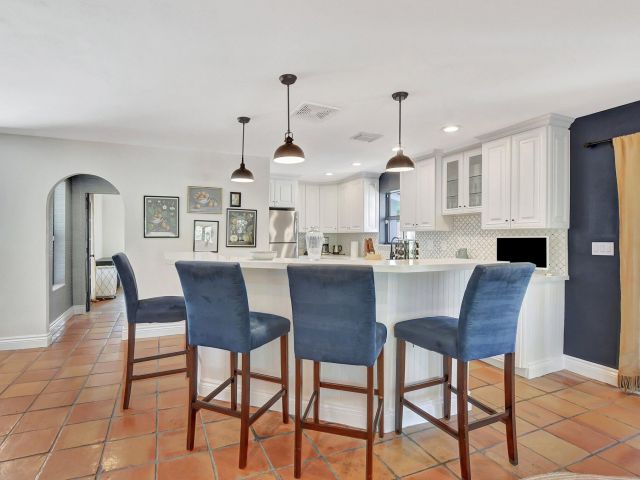 Home for rent at 801 SW 5th Street - photo 6809355