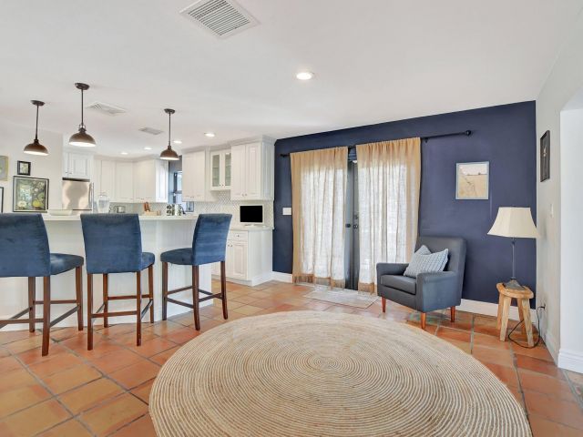 Home for rent at 801 SW 5th Street - photo 6809356