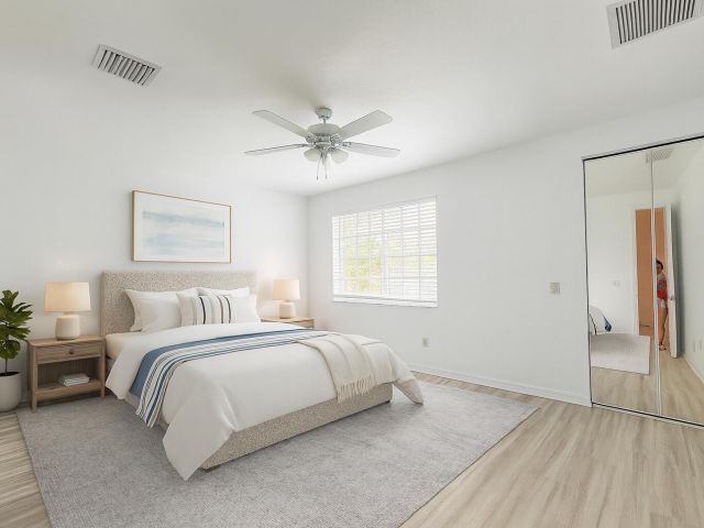 Home for rent at 1019 W Longport Circle 5b - photo 6803645