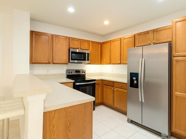 Home for rent at 1019 W Longport Circle 5b - photo 6803649