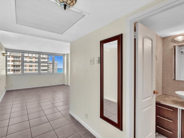 Apartment for sale  Unit #2024 - photo 6805891