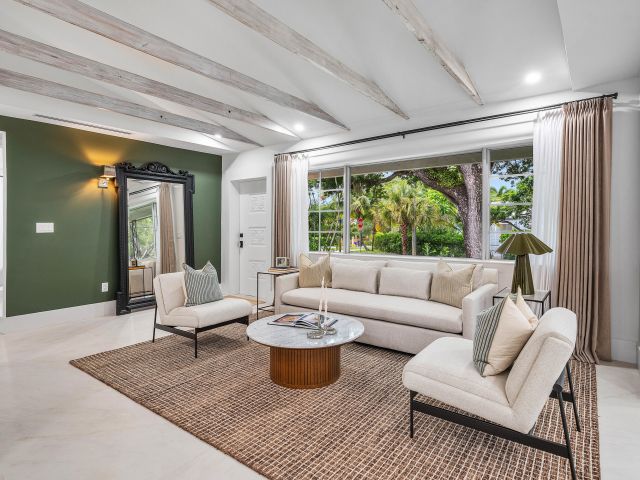 Home for rent at 2330 Lake Avenue 2330 - photo 6814016