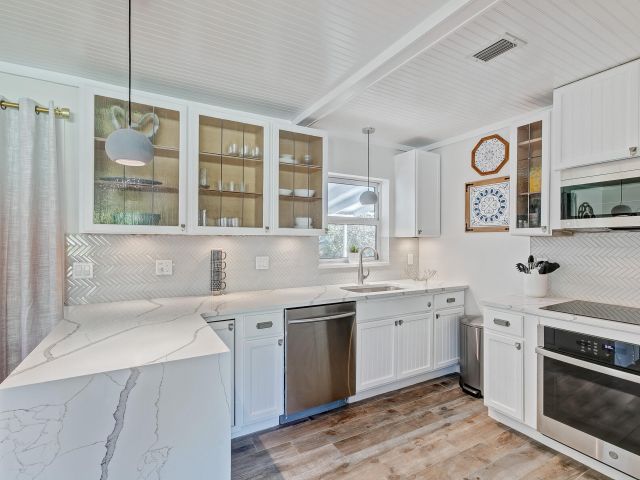 Home for sale at 385 Hunter Street - photo 6808627