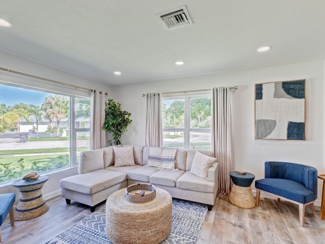 Home for sale at 385 Hunter Street - photo 6808628