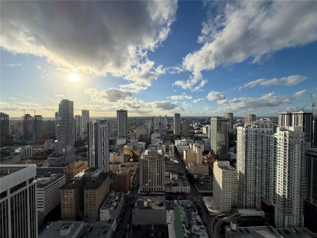 Apartment for sale  Unit #4807 - photo 7444304