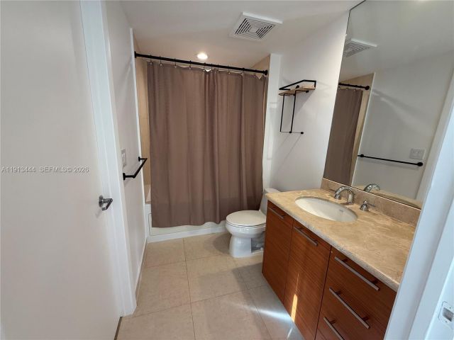 Apartment for sale  Unit #4807 - photo 7444321