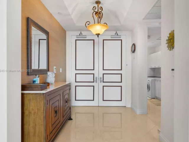 2-bedroom condo for sale in Sunny Isles Beach - 16047 Collins Ave 1202 - MondialRealty