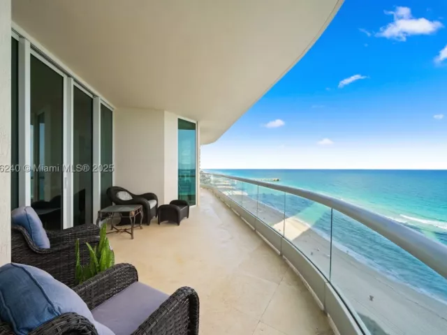 2-bedroom condo for sale in Sunny Isles Beach - 16047 Collins Ave 1202 - MondialRealty