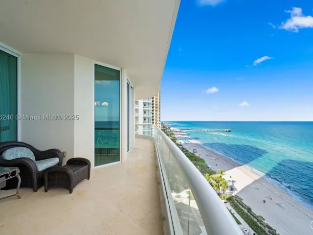 2-bedroom condo for sale in Sunny Isles Beach - 16047 Collins Ave 1202 - MondialRealty
