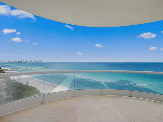 2-bedroom condo for sale in Sunny Isles Beach - 16047 Collins Ave 1202 - MondialRealty