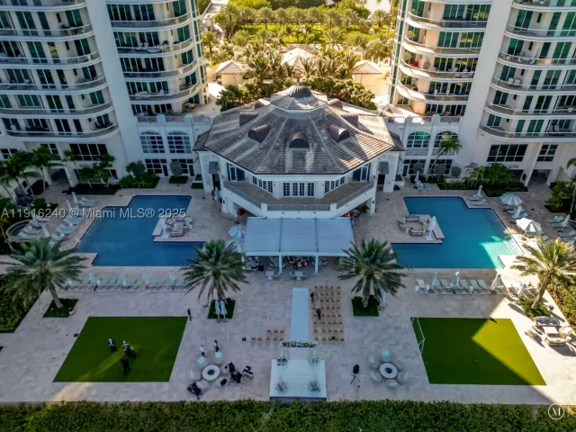2-bedroom condo for sale in Sunny Isles Beach - 16047 Collins Ave 1202 - MondialRealty