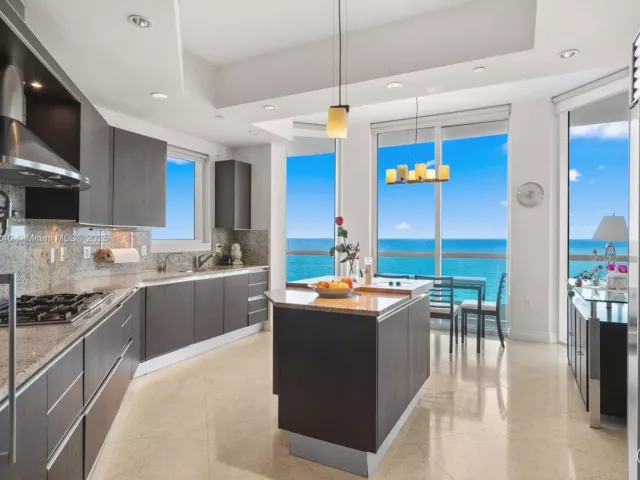 2-bedroom condo for sale in Sunny Isles Beach - 16047 Collins Ave 1202 - MondialRealty