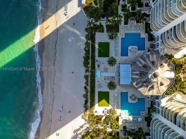 2-bedroom condo for sale in Sunny Isles Beach - 16047 Collins Ave 1202 - MondialRealty