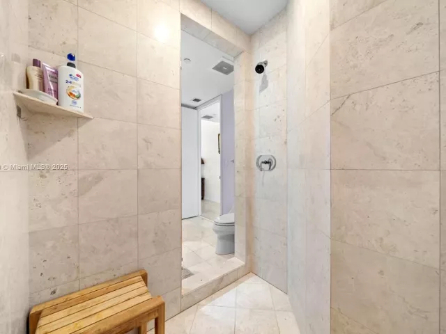 2-bedroom condo for sale in Sunny Isles Beach - 16047 Collins Ave 1202 - MondialRealty