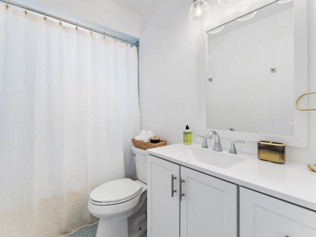 Home for rent at 201 Worth Court N - photo 6808635