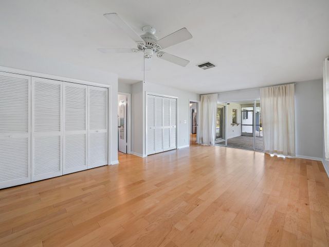 Home for rent at 201 Worth Court N - photo 6808639