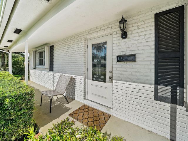 Home for rent at 201 Worth Court N - photo 6808647