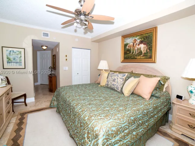 2-bedroom condo for sale in Sunny Isles Beach - 17100 N Bay Rd 1107 - MondialRealty