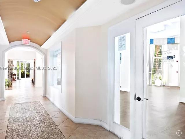 2-bedroom condo for sale in Sunny Isles Beach - 17100 N Bay Rd 1107 - MondialRealty