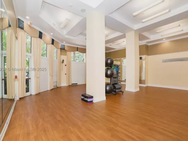 2-bedroom condo for sale in Sunny Isles Beach - 17100 N Bay Rd 1107 - MondialRealty