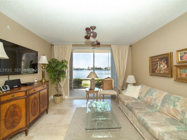 2-bedroom condo for sale in Sunny Isles Beach - 17100 N Bay Rd 1107 - MondialRealty