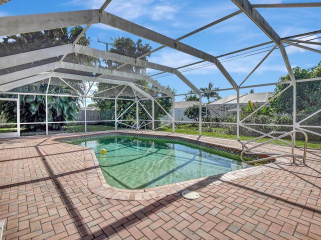 Home for rent at 1300 SW 13th Street - photo 6809329