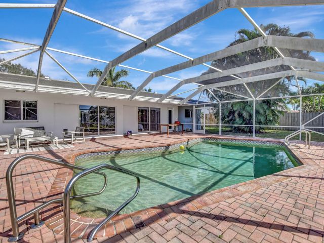 Home for rent at 1300 SW 13th Street - photo 6809331