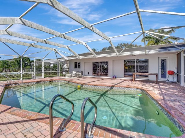 Home for rent at 1300 SW 13th Street - photo 6809332