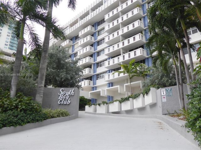 condo for rent in Miami Beach - 800 West Ave 924 - MondialRealty