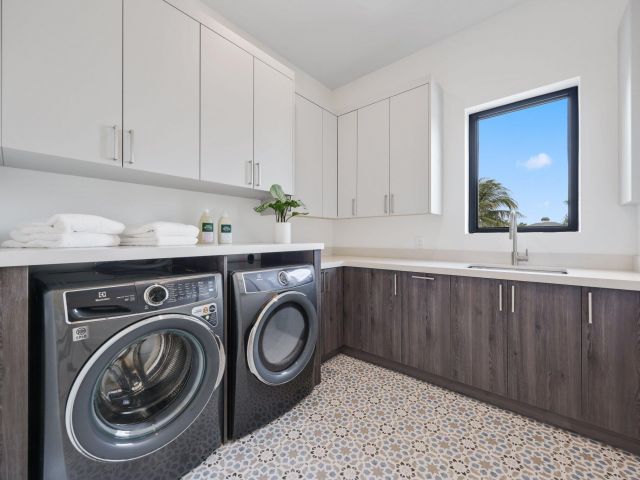 Home for sale at 1041 Lewis Cove - photo 6822388