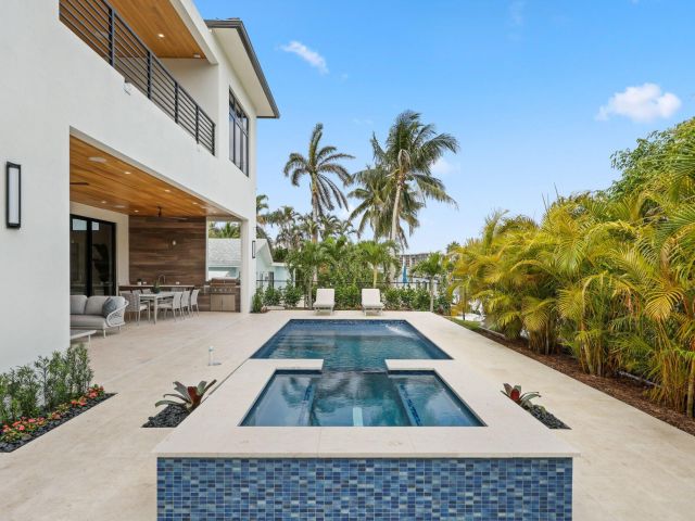 Home for sale at 1041 Lewis Cove - photo 6822397