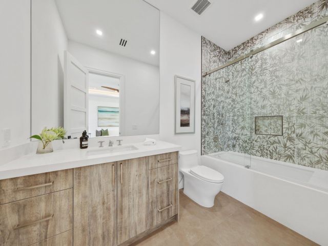 Home for sale at 1041 Lewis Cove - photo 6822404