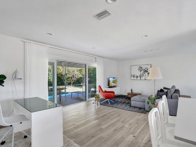 Home for rent at 1299 SW 9th Street - photo 6830375