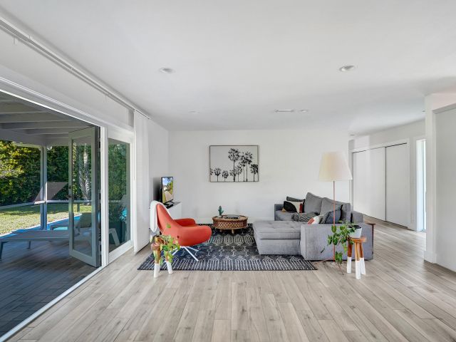 Home for rent at 1299 SW 9th Street - photo 6830376