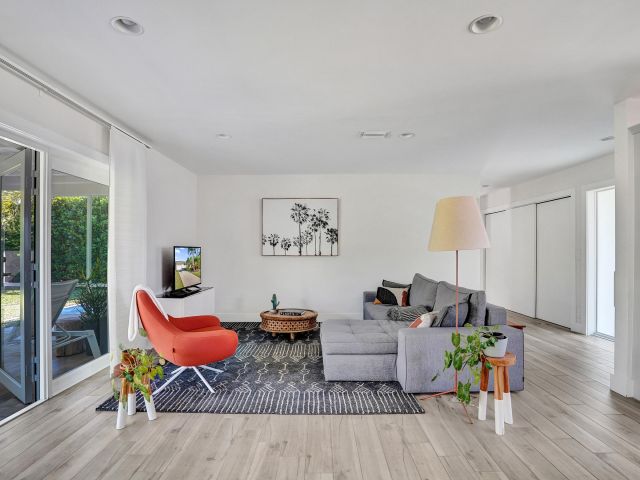 Home for rent at 1299 SW 9th Street - photo 6830377