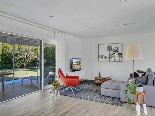 Home for rent at 1299 SW 9th Street - photo 6830379