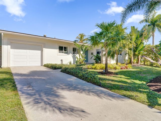 Home for rent at 1299 SW 9th Street - photo 6830387