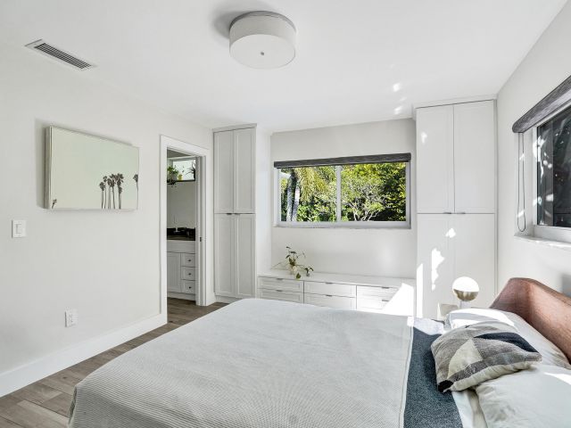 Home for rent at 1299 SW 9th Street - photo 6830388