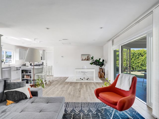 Home for rent at 1299 SW 9th Street - photo 6830390