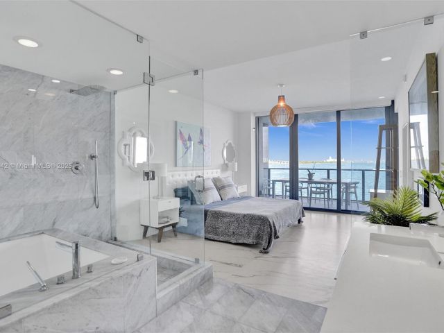 Apartment for rent  Unit #403 - photo 6805210