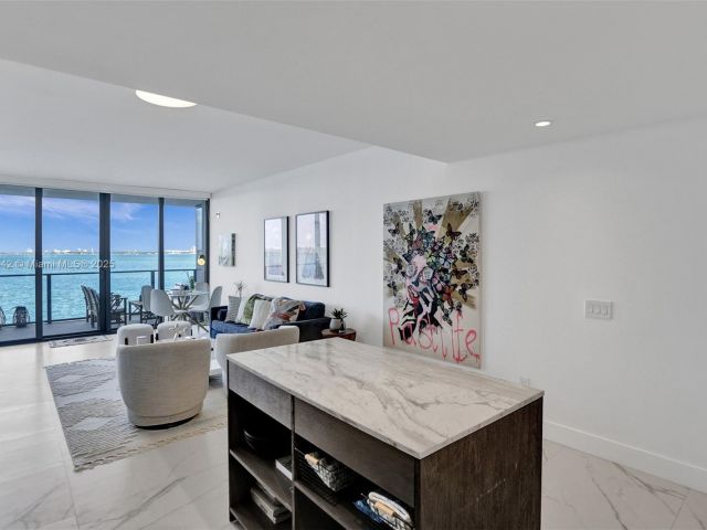 Apartment for rent  Unit #403 - photo 6805217